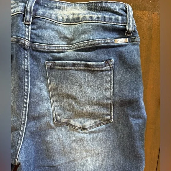 EUC KanCan Jeans - Picture 4 of 4